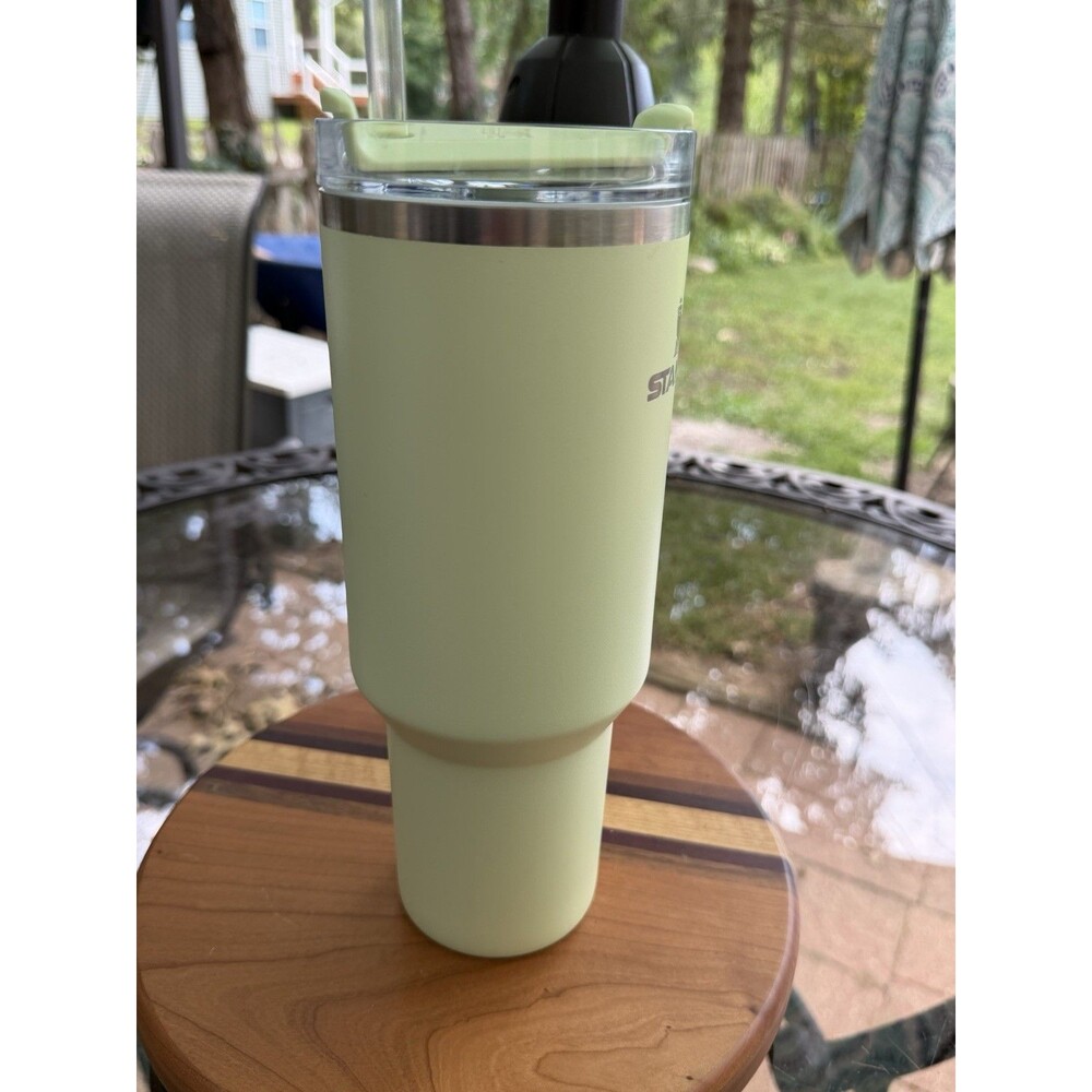 Stanley Quencher H2.0 FlowState 40oz Stainless Tumbler Handle Lid Straw Green - Picture 2 of 8
